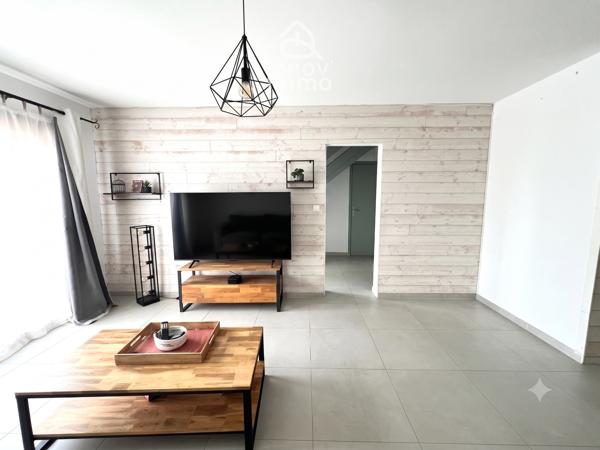 Maison
                                                                                                                                                                                                                                                                                                                        5 pièce(s)                                                                                                                                                                                                          4 chambre(s)                                                                                                                                                                                                          117  m²