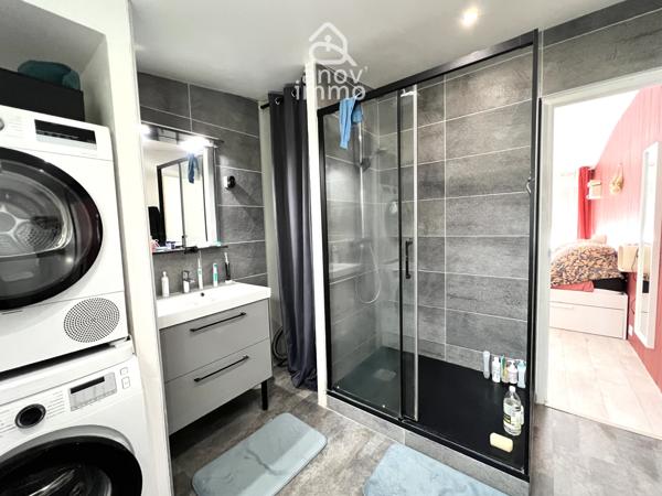 Maison
                                                                                                                                                                                                                                                                                                                        5 pièce(s)                                                                                                                                                                                                          4 chambre(s)                                                                                                                                                                                                          117  m²