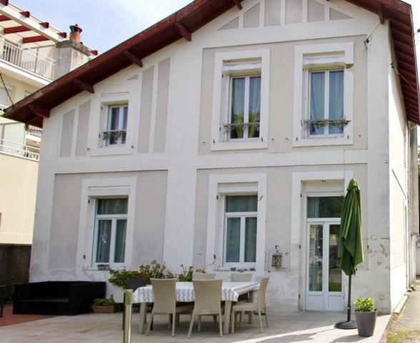 Immeuble 8 pièces - 140 m²