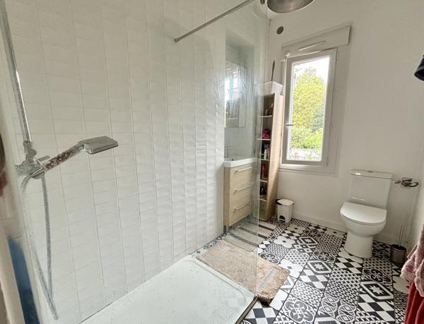 Immeuble 8 pièces - 140 m²