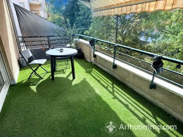 Vente                                                      Appartement
                        
                     3 pièces                      84 m2                     à Pontarlier