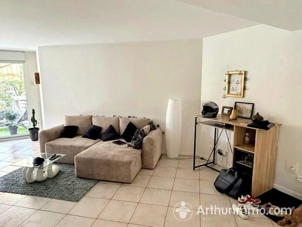 Vente                                                      Appartement
                        
                     3 pièces                      84 m2                     à Pontarlier