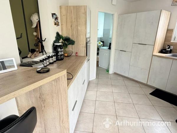 Vente                                                      Appartement
                        
                     3 pièces                      84 m2                     à Pontarlier