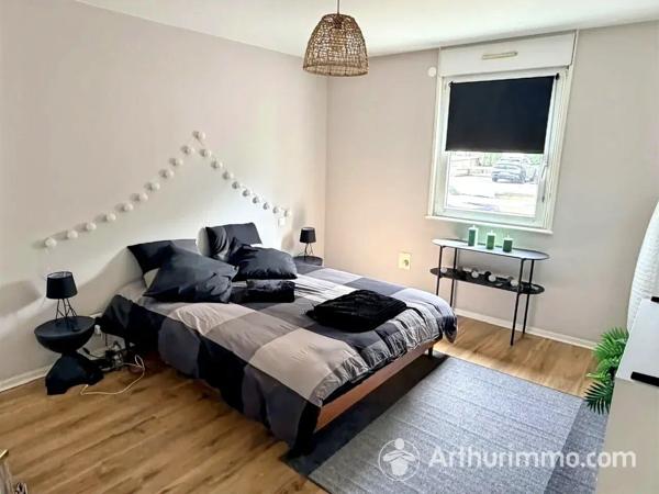 Vente                                                      Appartement
                        
                     3 pièces                      84 m2                     à Pontarlier