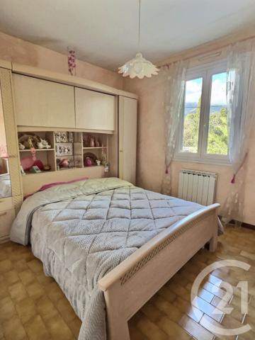 Maison à vendre  5 pièces - 141,56 m2 ROQUEFORT LES PINS - 06