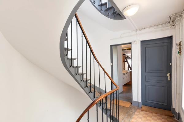 Appartement Paris 18 e - ABBESSES / PIGALLE