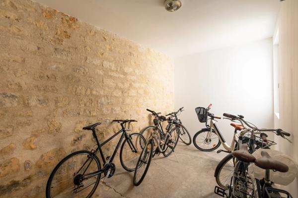 Appartement Paris 18 e - ABBESSES / PIGALLE
