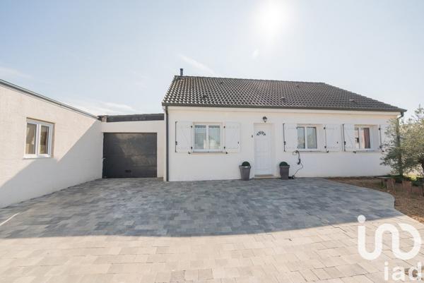 Maison 4 pièces de 72 m² à Douzy (08140)