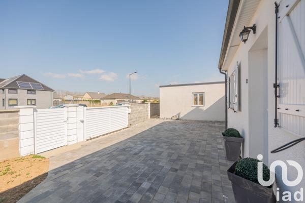 Maison 4 pièces de 72 m² à Douzy (08140)