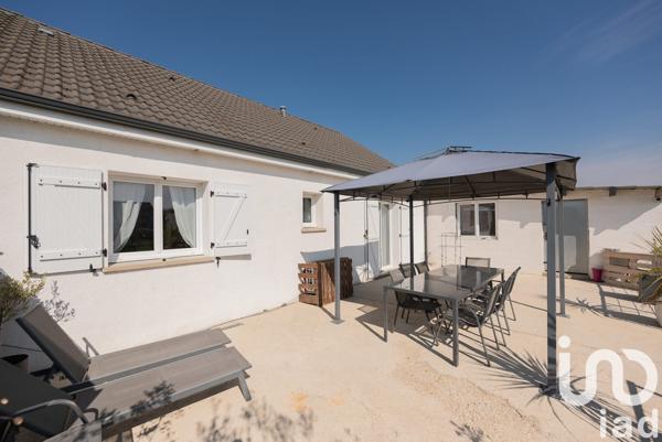 Maison 4 pièces de 72 m² à Douzy (08140)