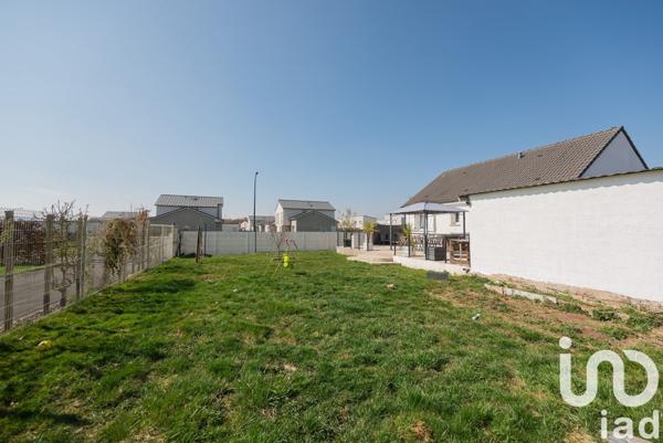 Maison 4 pièces de 72 m² à Douzy (08140)