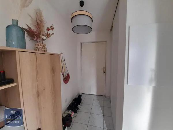 Appartement à louer 2 pièces 48.6m² Châtenoy-le-Royal (71880)