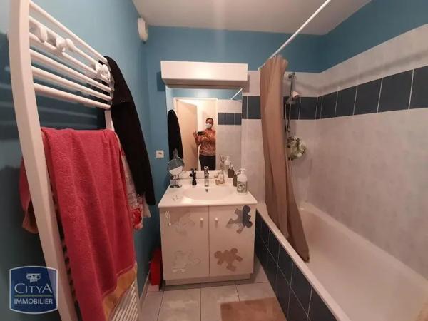 Appartement à louer 2 pièces 48.6m² Châtenoy-le-Royal (71880)