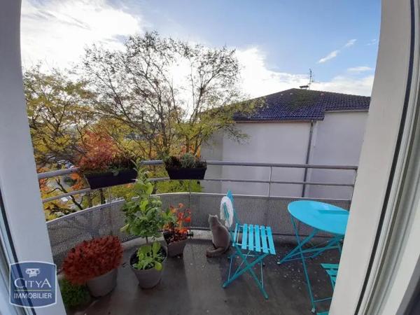Appartement à louer 2 pièces 48.6m² Châtenoy-le-Royal (71880)