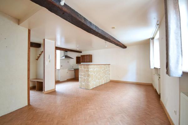 Immeuble à vendre BILLOM (63) / Local commercial et Grand logement