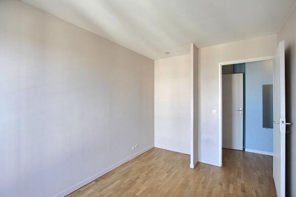 Appartement Villeneuve La Garenne 4 pièces 78.79 m2