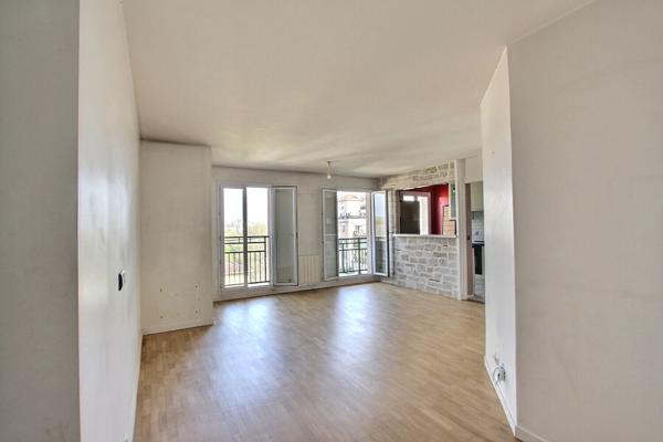 Appartement Villeneuve La Garenne 4 pièces 78.79 m2