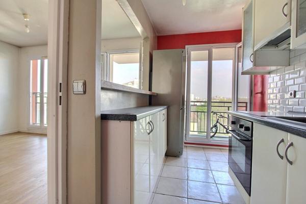 Appartement Villeneuve La Garenne 4 pièces 78.79 m2