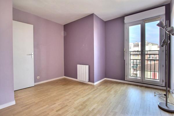 Appartement Villeneuve La Garenne 4 pièces 78.79 m2