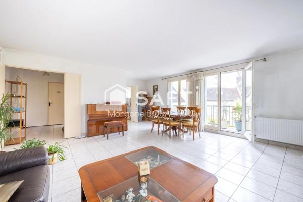 APPARTEMENT 4 PIÈCES 101 M²- CAVE - PARKING DOUBLE