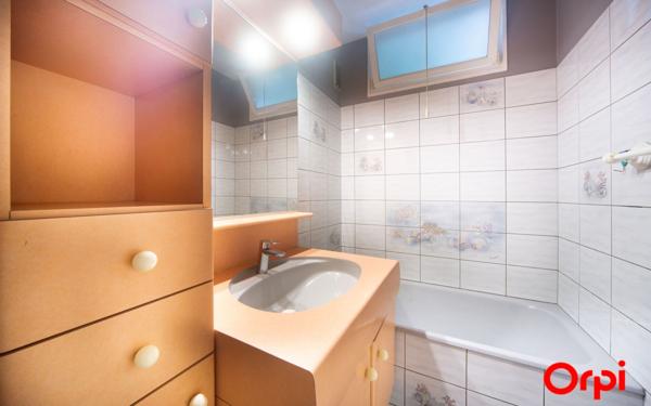 Appartement à vendre    3 pièces • 64 m2 Mâcon