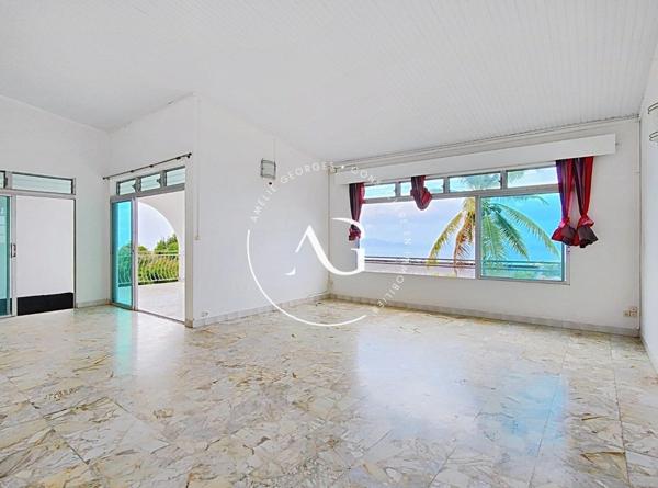 Maison vue mer + T2 indépendant – Schoelcher