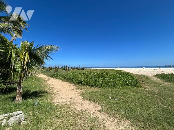 Appartement 100 m² avec jardin privatif face à la plage à SAINT-GILLES LES BAINS