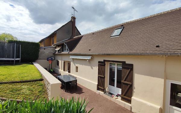 Maison à vendre    6 pièces •  Saint-Clair-sur-Epte