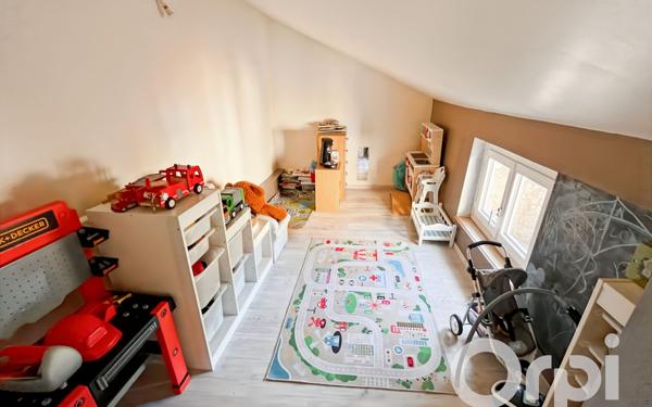 Maison à vendre    6 pièces •  Saint-Clair-sur-Epte