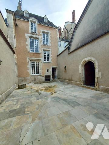  Hôtel particulier  Montargis centre