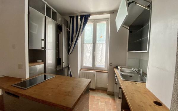 Maison à vendre    3 pièces •  Saint-Vaast-la-Hougue