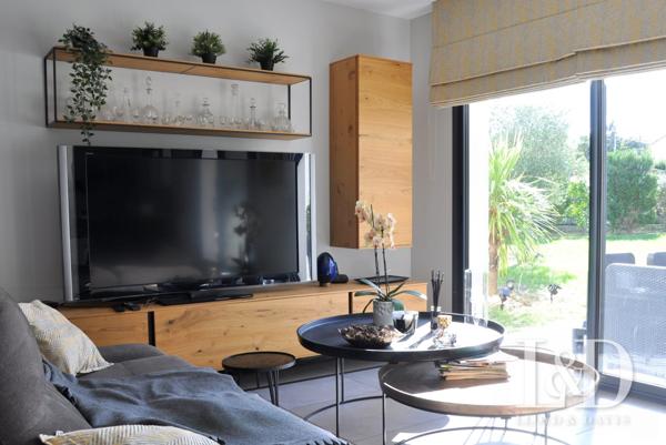 VILLA T6 PLAIN-PIED - CONTEMPORAINE - BELLES PRESTATIONS - PISCINE CHAUFFEE