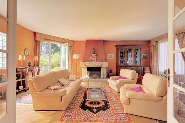 Maison à vendre à Saint-Germain-en-Laye - Sous-préfecture €1 133 000 ** - Référence 17960