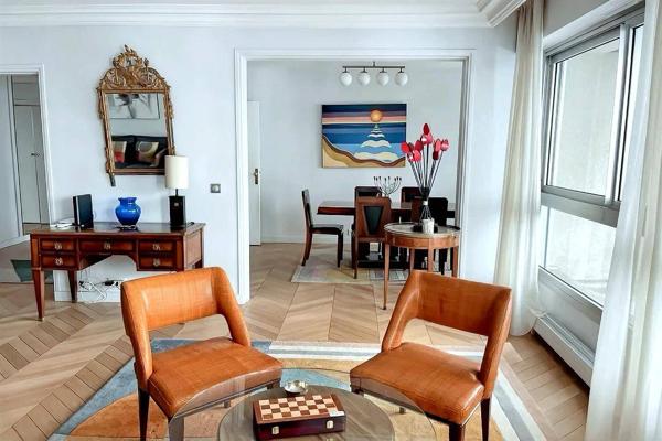 MAGNIFIQUE APPARTEMENT RENOVE IDEAL FAMILLE OU INVESTISSEUR