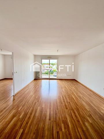 Bel appartement avec 2 balcons, ascenseur et 2 places de parking