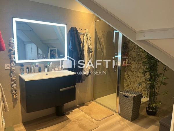 Maison impeccable au calme quartier résidentiel