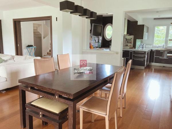 Maison Le Vesinet 220 m2 habitables (291 m2 utiles) sur terrain de 890 m2