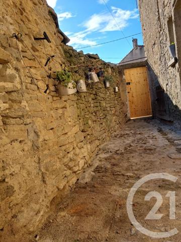 Maison à vendre  6 pièces - 101 m 2   LAURE MINERVOIS  - 11