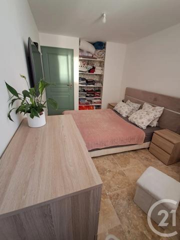 Maison à vendre  6 pièces - 101 m 2   LAURE MINERVOIS  - 11
