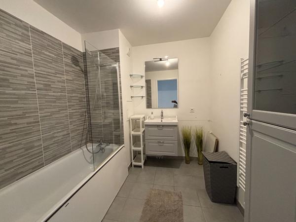 Appartement Le Blanc Mesnil 3 pièce(s) 61.26 m2