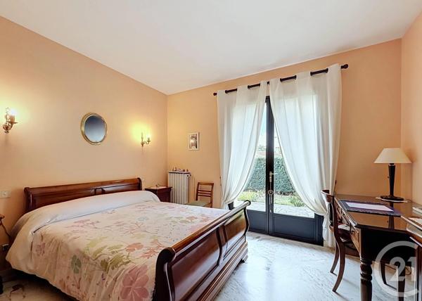 Maison à vendre  6 pièces - 200 m 2   VERNIOLLE  - 09