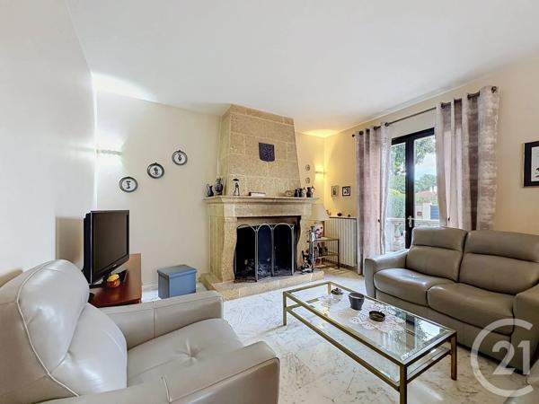 Maison à vendre  6 pièces - 200 m 2   VERNIOLLE  - 09
