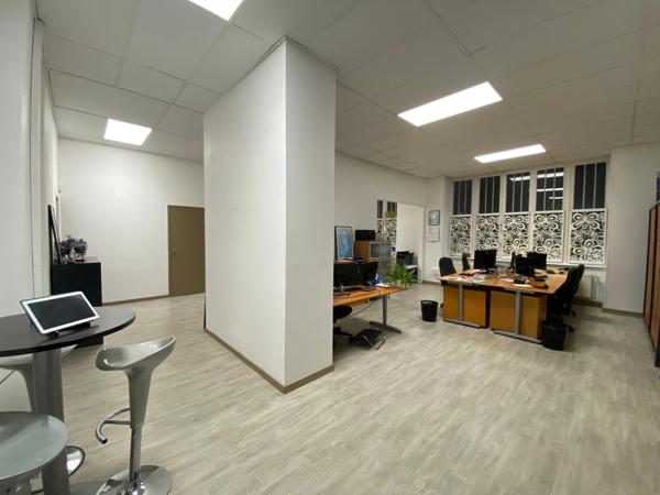 Local/bureau à vendre ROUBAIX (59) Quartier:gare, centre-ville 114,85m2 , 2 parkings, zone franche.