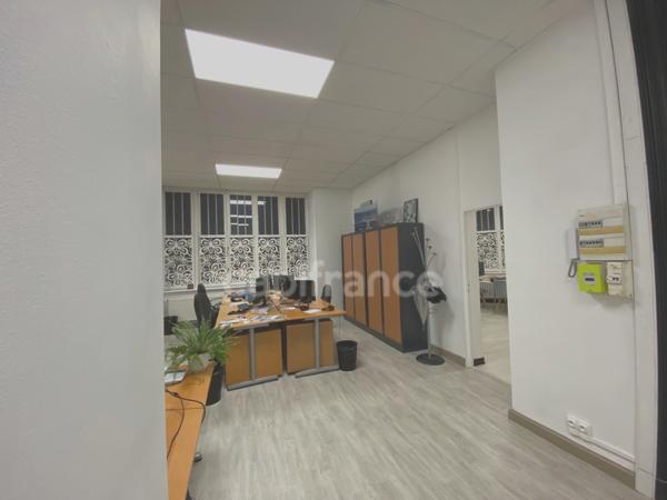 Local/bureau à vendre ROUBAIX (59) Quartier:gare, centre-ville 114,85m2 , 2 parkings, zone franche.