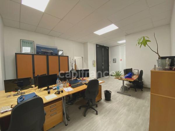 Local/bureau à vendre ROUBAIX (59) Quartier:gare, centre-ville 114,85m2 , 2 parkings, zone franche.