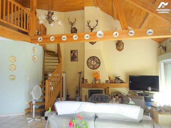 BELLE CONSTRUCTION CONTEMPORAINE A VENDRE A MARGON