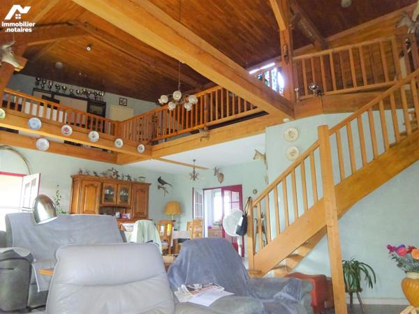 BELLE CONSTRUCTION CONTEMPORAINE A VENDRE A MARGON