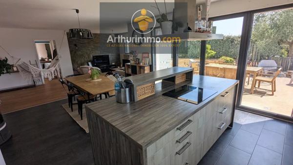 Vente                                                      Maison
                        
                     6 pièces                      142 m2                     à Josselin