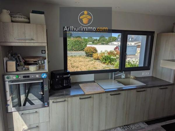Vente                                                      Maison
                        
                     6 pièces                      142 m2                     à Josselin