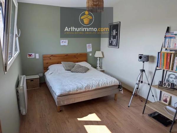 Vente                                                      Maison
                        
                     6 pièces                      142 m2                     à Josselin